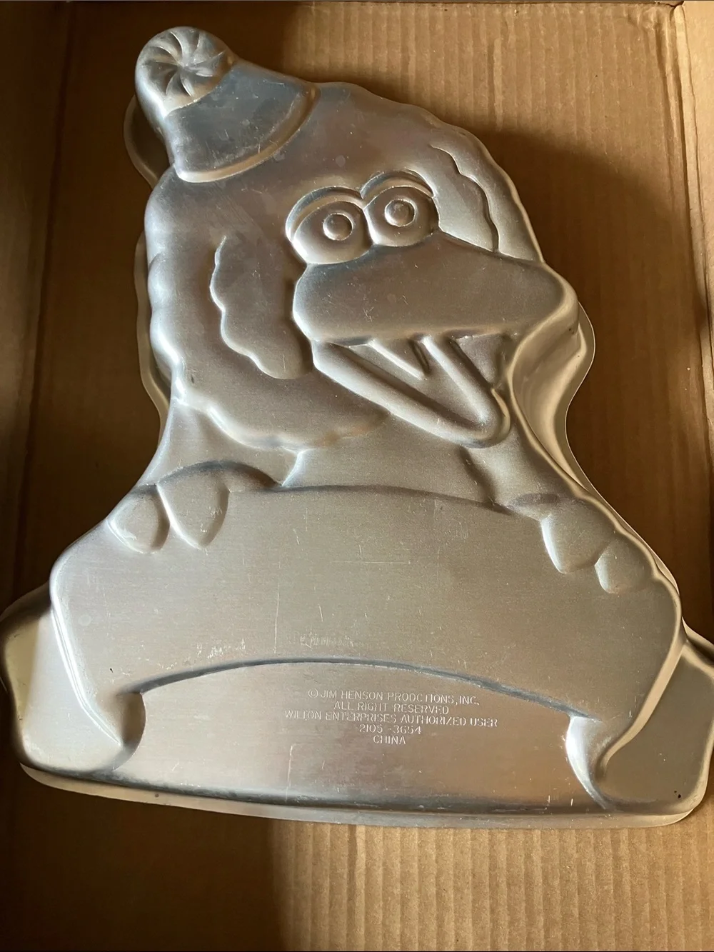 Wilton Silver Sesame Street Character Cake Pan